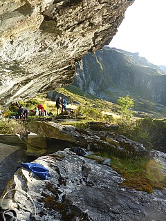 Getting Ready Under The Rock Biv
Photographer;&nbsp;Simon
2019-01-18&nbsp;07.29.22;&nbsp;Metadata time: '2019 Jan 18 07:29'
Original size:&nbsp;3,456 x 4,608; 5,207 kB
Filename: 2019-01-18 07.29.22 P1020594 Simon - getting ready under the rock biv.jpeg