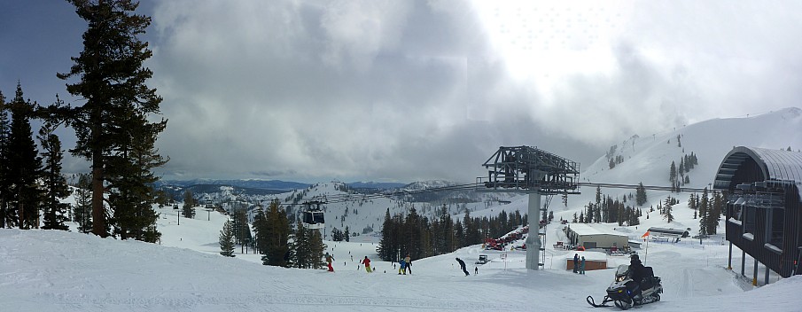 2019-03-01 10.09.55 Panorama Simon - top of Gold Coast Funitel_stitch.jpg: 9280x3611, 28351k (2019 Mar 06 19:14)