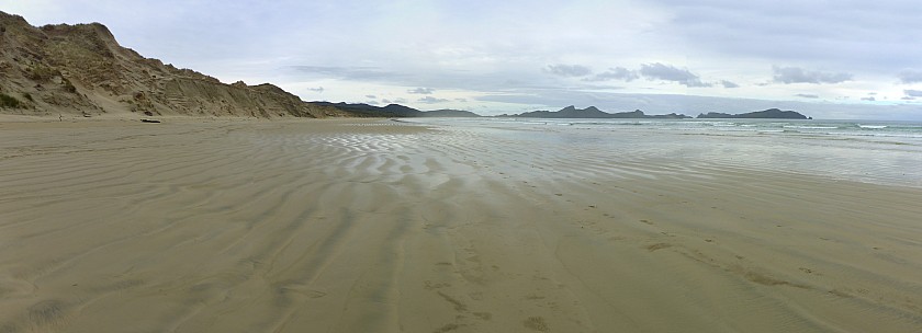 Mason Bay and Ernst Islands
Photographer;&nbsp;Simon
2019-11-10&nbsp;09.08.19;&nbsp;Metadata time: '2019 Nov 10 09:08'
Original size:&nbsp;9,411 x 3,405; 26,047 kB;&nbsp;stitch
Filename: 2019-11-10 09.08.19 Panorama Simon - Mason Bay and Ernst Islands_stitch.jpg