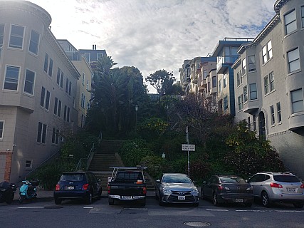 Steps up Vallejo street
Photographer;&nbsp;Simon
2020-02-28&nbsp;15.20.59;&nbsp;Metadata time: '2020 Feb 28 15:20'
Original size:&nbsp;4,160 x 3,120; 4,837 kB
Filename: 2020-02-28 15.20.59_HDR LG6 Simon - steps up Vallejo street.jpeg