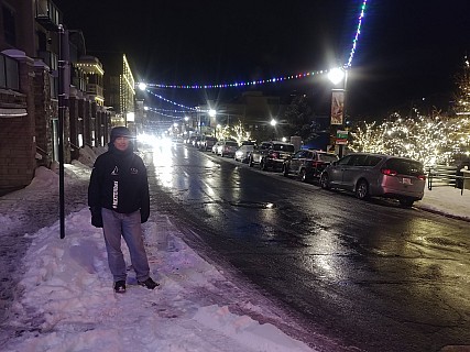 Jim at the top of Main Street, Park City
Photographer;&nbsp;Simon
2020-03-01&nbsp;19.50.49;&nbsp;Metadata time: '2020 Mar 01 19:50'
Original size:&nbsp;4,160 x 3,120; 4,358 kB
Filename: 2020-03-01 19.50.49 LG6 Simon - Jim at the top of Main Street, Park City.jpeg