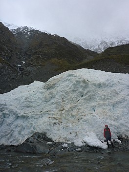 Brian and Avalanche debris
Photo: Simon
2020-08-31 10.28.14; '2020 Aug 31 10:28'
Original size: 3,456 x 4,608; 5,305 kB
2020-08-31 10.28.14 P1030410 Simon - Brian and Avalanche debris.jpeg