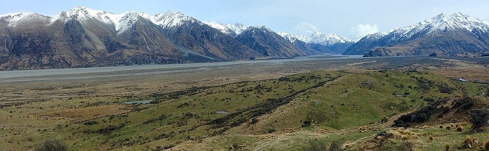 Havelock from Mt Sunday
Photographer;&nbsp;Simon
2020-09-05&nbsp;11.49.48;&nbsp;Metadata time: '2020 Sept 05 11:49'
Original size:&nbsp;6,087 x 1,887; 11,879 kB;&nbsp;stitch
Filename: 2020-09-05 11.49.48_HDR LG6 Simon - Havelock from Mt Sunday_stitch.jpg