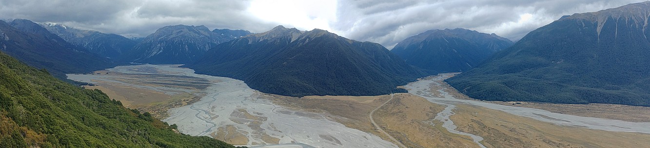 View of Bealey River from Bealey spur
Photographer;&nbsp;Simon
2021-03-15&nbsp;10.20.15;&nbsp;Metadata time: '2021 Mar 15 10:20'
Original size:&nbsp;6,811 x 1,553; 9,661 kB;&nbsp;stitch
Filename: 2021-03-15 10.20.15 Simon - view of Bealey River from Bealey spur_stitch.jpg
