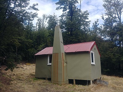 Cold Stream Hut
Photographer;&nbsp;Simon
2021-09-19&nbsp;09.31.54;&nbsp;Metadata time: '2021 Sept 19 09:31'
Original size:&nbsp;4,160 x 3,120; 6,259 kB
Filename: 2021-09-19 09.31.54_HDR LG6 Simon - Cold Stream Hut.jpeg