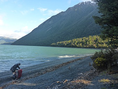 Brian at Lake Sumner
Photo:&nbsp;Simon
2021-09-20&nbsp;07.58.14;&nbsp;'2021 Sept 20 07:58'
Original size:&nbsp;4,608 x 3,456; 6,164 kB
2021-09-20 07.58.14 P1030603 Simon - Brian at Lake Sumner.jpeg