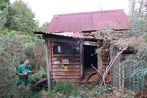 Simon outside Hamers Flat Hut
Photographer;&nbsp;Brian
2022-03-11&nbsp;09.48.50;&nbsp;Metadata time: '2022 Mar 11 09:48'
Original size:&nbsp;5,472 x 3,648; 11,061 kB
Filename: 2022-03-11 09.48.50 IMG_0336 Brian - Simon outside Hamers Flat Hut.jpeg