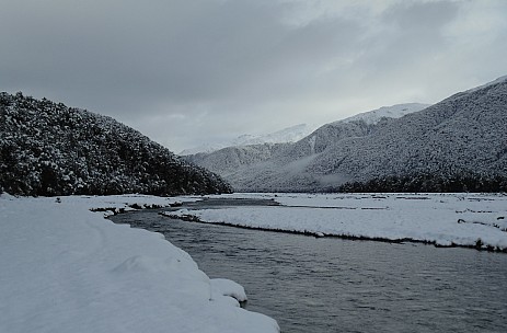 View up snowy Hurunui River
Photographer;&nbsp;Alan
2022-08-01&nbsp;10.22.14;&nbsp;Metadata time: '2022 Aug 01 10:22'
Original size:&nbsp;4,608 x 3,024; 4,552 kB;&nbsp;cr
Filename: 2022-08-01 10.22.14 DSC02876 Alan - view up snowy Hurunui River_cr.jpg