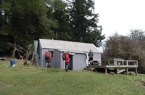At Lake Sumner Hut
Photographer;&nbsp;Alan
2022-08-05&nbsp;11.21.19;&nbsp;Metadata time: '2022 Aug 05 11:21'
Original size:&nbsp;3,648 x 2,392; 2,849 kB;&nbsp;cr
Filename: 2022-08-05 11.21.19 DSC02929 Alan - at Lake Sumner Hut_cr.jpeg