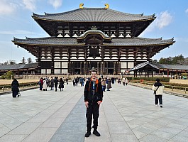 Ōsaka markets, visit to Nara
Adrian and Tōdai-ji str cr
Photo: Simon
2024-03-14 15.50.27; '2024 Mar 14 15:50'
Original size: 8,740 x 6,589; 16,836 kB; {i:2;}
2024-03-14 15.50.27 S20+ Simon - Adrian and Tōdai-ji_str_cr.jpg Ōsaka markets, visit to Nara
Adrian and Tōdai-ji str cr
Photo: Simon
2024-03-14 15.50.27; '2024 Mar 14 15:50'
Original size: 8,740 x 6,589; 16,836 kB; {i:2;}
2024-03-14 15.50.27 S20+ Simon - Adrian and Tōdai-ji_str_cr.jpg