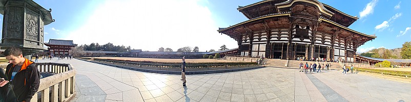Ōsaka markets, visit to Nara
Tōdai-ji
Photo: Simon
2024-03-14 16.20.51; '2024 Mar 14 16:21'
Original size: 10,464 x 2,608; 11,350 kB
2024-03-14 16.20.51 S20+ Simon - Tōdai-ji.jpeg
