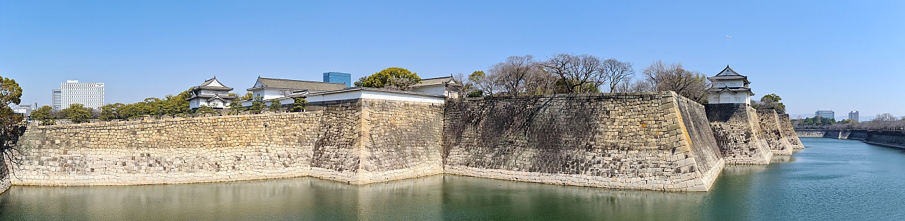 Ōsaka Castle hori
Photographer;&nbsp;Simon
2024-03-15&nbsp;12.27.17;&nbsp;Metadata time: '2024 Mar 15 12:27'
Original size:&nbsp;18,061 x 4,422; 15,194 kB;&nbsp;stitch
Filename: 2024-03-15 12.27.17 S20+ Simon - Ōsaka Castle hori_stitch.jpg
