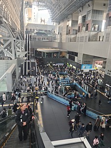 Jim in JR Kyōto Station
Photographer;&nbsp;Simon
2024-03-16&nbsp;12.38.50;&nbsp;Metadata time: '2024 Mar 16 12:38'
Original size:&nbsp;6,928 x 9,248; 12,512 kB
Filename: 2024-03-16 12.38.50 S20+ Simon - Jim in JR Kyōto Station.jpeg