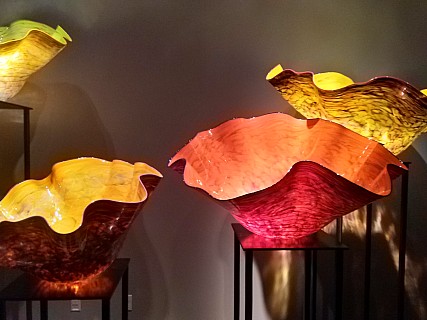 Chihuly Macchia series
Photographer;&nbsp;Nick
2025-03-02&nbsp;13.17.49;&nbsp;Metadata time: '2025 Mar 02 13:17'
Original size:&nbsp;4,608 x 3,456; 4,187 kB
Filename: 2025-03-02 13.17.49 Nick - Chihuly Macchia series.jpeg