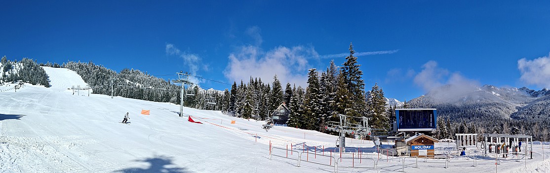 Holday lift
Photo: Simon
2025-03-05 09.16.39; '2025 Mar 05 09:16'
Original size: 19,648 x 6,206; 13,691 kB; stitch
2025-03-05 09.16.39 S20+ Simon - Holday lift_stitch.jpg