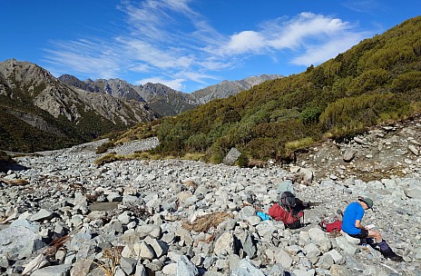 Second rest stop in Moa Stream
Photographer;&nbsp;Simon
2026-03-04&nbsp;10.54.50212;&nbsp;Metadata time: '2026 Mar 04 10:54'
Original size:&nbsp;8,000 x 5,246; 12,662 kB;&nbsp;cr
Filename: 2026-03-04 10.54.50212 Xpr1VII Simon - Second rest stop in Moa Stream_cr.jpg