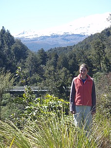 
2007-09-27&nbsp;11.04.04;&nbsp;Metadata time: '2007 Sept 27 11:04'
Original size:&nbsp;2,304 x 3,072; 3,224 kB
Filename: 2007-09-27 11.04.04 P9270010.jpeg