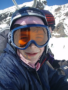 
2007-09-27&nbsp;14.29.22;&nbsp;Metadata time: '2007 Sept 27 14:29'
Original size:&nbsp;2,304 x 3,072; 2,998 kB
Filename: 2007-09-27 14.29.22 P9270039.jpeg