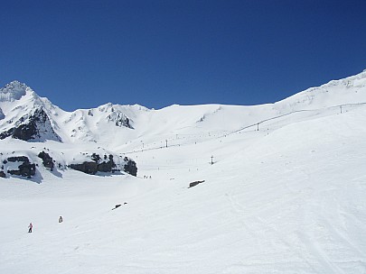 
2007-09-28&nbsp;11.26.43;&nbsp;Metadata time: '2007 Sept 28 11:26'
Original size:&nbsp;3,072 x 2,304; 2,708 kB
Filename: 2007-09-28 11.26.43 P9280107.jpeg