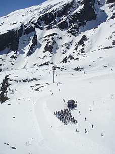 
2007-09-28&nbsp;11.31.40;&nbsp;Metadata time: '2007 Sept 28 11:31'
Original size:&nbsp;2,304 x 3,072; 2,805 kB
Filename: 2007-09-28 11.31.40 P9280113.jpeg