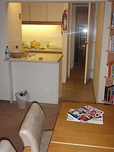 all the way through to bedroom.jpg: 480x640, 90k (2008 Sept 11 19:15)