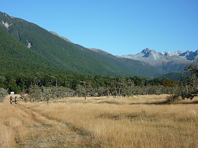 2010-04-20 15.44.14 P1010210 Simon.jpeg: 4000x3000, 6550k (2010 Apr 20 15:44)