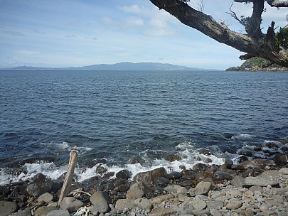 2013-01-02 11.04.02 P1040613 Simon - Coromandel from bay to west of Cape Barrier.jpeg: 4000x3000, 6576k (2013 Jan 02 11:04)