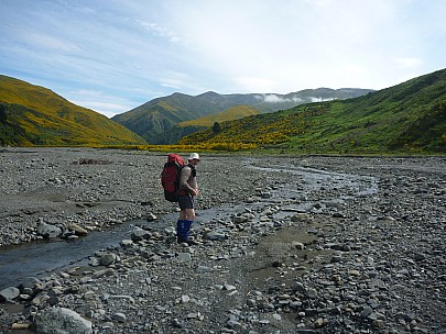 2013-11-15 10.12.29 P1050335 Simon - starting up the Conway.jpeg: 4000x3000, 6906k (2013 Nov 15 10:12)
