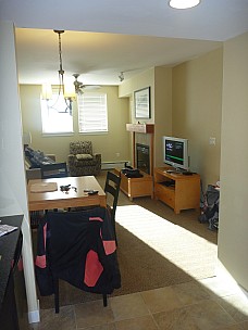 Founders Pointe room
Photographer;&nbsp;Simon
2014-01-23&nbsp;09.21.33;&nbsp;Metadata time: '2014 Jan 23 09:21'
Original size:&nbsp;3,000 x 4,000; 4,253 kB
Filename: 2014-01-23 09.21.33 P1000120 Simon - Founders Pointe room.jpeg