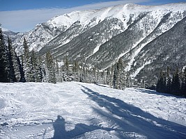 View down Far East
Photographer;&nbsp;Simon
2014-01-28&nbsp;13.19.56;&nbsp;Metadata time: '2014 Jan 28 13:19'
Original size:&nbsp;4,000 x 3,000; 7,031 kB
Filename: 2014-01-28 13.19.56 P1000222 Simon - view down Far East.jpeg