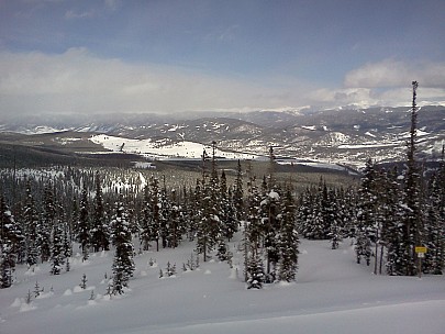2014-02-05 12.56.42 IMG017 Simon - view from 6 Peak warming hut.jpeg: 2048x1536, 746k (2014 Feb 06 08:56)