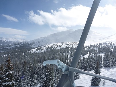 2014-02-05 13.46.09 P1000387 Simon - view from Kensho Superchair of Peaks 7 and 8.jpeg: 4000x3000, 5210k (2014 Feb 06 09:46)