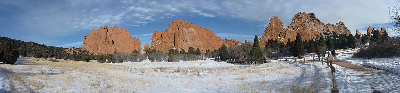 2014-02-08 14.42.00 Panorama Simon - Garden of the Gods_stitch.jpg: 11954x2807, 4048k (2014 Sept 04 20:13)