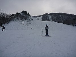 Jim on last run Central Course behind
Photographer;&nbsp;Simon
2015-02-17&nbsp;16.49.15;&nbsp;Metadata time: '2015 Feb 17 16:49'
Original size:&nbsp;4,000 x 3,000; 4,304 kB
Filename: 2015-02-17 16.49.15 P1010702 Simon - Jim on last run Central Course behind.jpeg