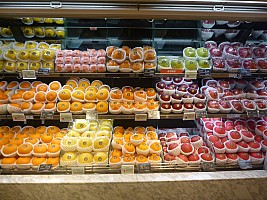 Friut For Sale
Photographer;&nbsp;Simon
2015-02-20&nbsp;10.42.43;&nbsp;Metadata time: '2015 Feb 20 10:42'
Original size:&nbsp;4,000 x 3,000; 6,782 kB
Filename: 2015-02-20 10.42.43 P1010785 Simon - friut for sale.jpeg