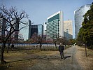 2015-02-07 10.15.19 P1010228 Simon - Jim in Hama-rikyu gardens with city behind.jpeg: 4000x3000, 6689k (2015 Feb 07 14:15)