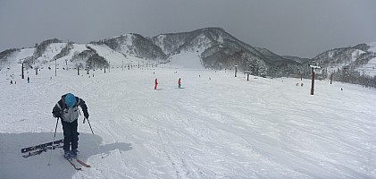 Wakaguri Central Slope after late breakfast
Photographer;&nbsp;Simon
2015-02-14&nbsp;10.38.00;&nbsp;Metadata time: '2015 Feb 14 10:38'
Original size:&nbsp;6,423 x 3,052; 2,665 kB;&nbsp;stitch
Filename: 2015-02-14 10.38.00 Panorama Simon - Wakaguri Central Slope after late breakfast_stitch.jpg