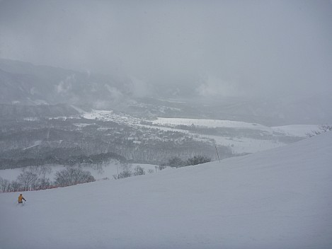 On Sky View slope
Photographer;&nbsp;Simon
2015-02-14&nbsp;09.16.41;&nbsp;Metadata time: '2015 Feb 14 13:16'
Original size:&nbsp;4,000 x 3,000; 3,799 kB
Filename: 2015-02-14 09.16.41 P1010545 Simon - on Sky View slope.jpeg