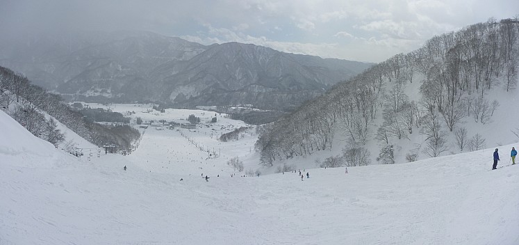 Looking down Rabbit Course to Wakaguri Central Slope after late breakfast
Photographer;&nbsp;Simon
2015-02-14&nbsp;10.49.00;&nbsp;Metadata time: '2015 Feb 14 14:49'
Original size:&nbsp;5,832 x 2,747; 2,190 kB;&nbsp;stitch
Filename: 2015-02-14 10.49.00 Panorama Simon - looking down Rabbit Course to Wakaguri Central Slope after late breakfast_stitch.jpg
