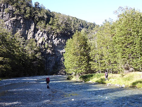 2016-01-09 09.14.20 P1000161 Brian - Simon and Bruce off down the Dingle Burn.jpeg: 4000x3000, 4911k (2016 Mar 17 19:39)