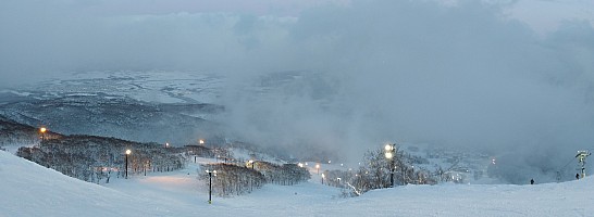 Skiing Niseko