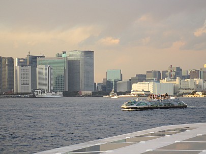 2017-01-13 16.13.21 IMG_8468 Anne - Tokyo and Odaiba ferry.jpeg: 4608x3456, 6067k (2017 Jan 26 18:34)