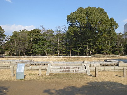 2017-01-22 12.11.49 IMG_9248 Anne - Castle building foundations.jpeg: 4608x3456, 6783k (2017 Jan 26 18:37)