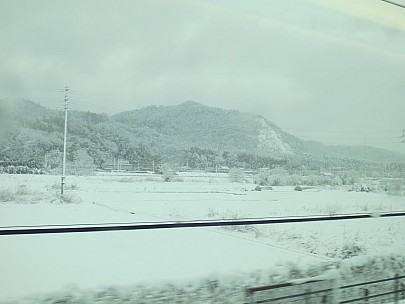 2017-01-23 10.55.51 IMG_9302 Anne - snowy view from train.jpeg: 4608x3456, 3901k (2017 Jan 26 18:37)