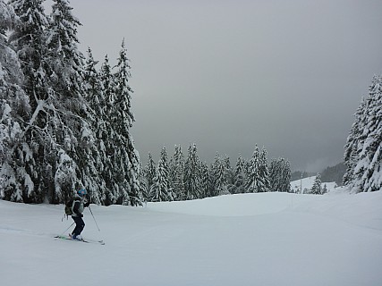 Jim skiing down Crozat
Photographer;&nbsp;Simon
2018-01-22&nbsp;10.33.58;&nbsp;Metadata time: '2018 Jan 22 10:33'
Original size:&nbsp;4,608 x 3,456; 6,070 kB
Filename: 2018-01-22 10.33.58 P1010789 Simon - Jim skiing down Crozat.jpeg
