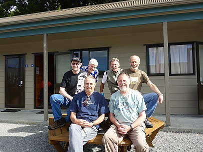 2019-01-12 17.50.38 P1020366 Simon - group photo at Fox Glacier holiday park.jpeg: 4608x3456, 5849k (2019 Jan 12 17:50)