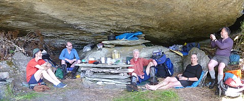 Tunnel Creek Hut to Paringa Rock Biv