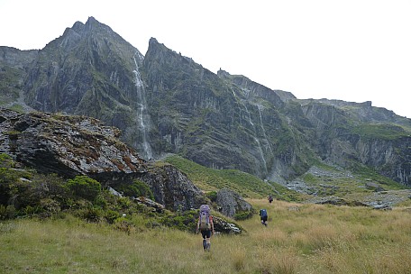 2019-01-17 15.36.29 P1050730 Philip - reaching Mark's Flat biv.jpeg: 4320x2880, 5445k (2019 Jun 24 21:12)