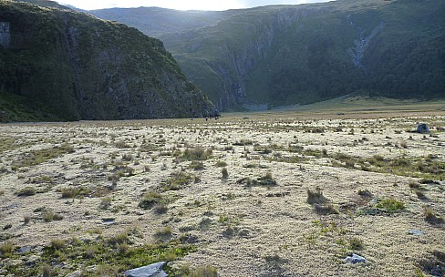 2019-01-18 08.27.25 P1050742 Philip - the party heading up the flat_cr.jpg: 4318x2692, 3858k (2019 Jun 24 21:12)