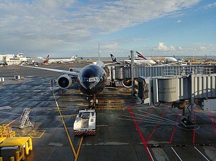Our B 777-300 ER at gate  16 Auckland airport
Photographer;&nbsp;Simon
2019-02-24&nbsp;18.51.28;&nbsp;Metadata time: '2019 Feb 25 18:51'
Original size:&nbsp;4,160 x 3,120; 5,587 kB
Filename: 2019-02-24 18.51.28_HDR LG6 Simon - our B777-300ER at gate 16 Auckland airport.jpeg